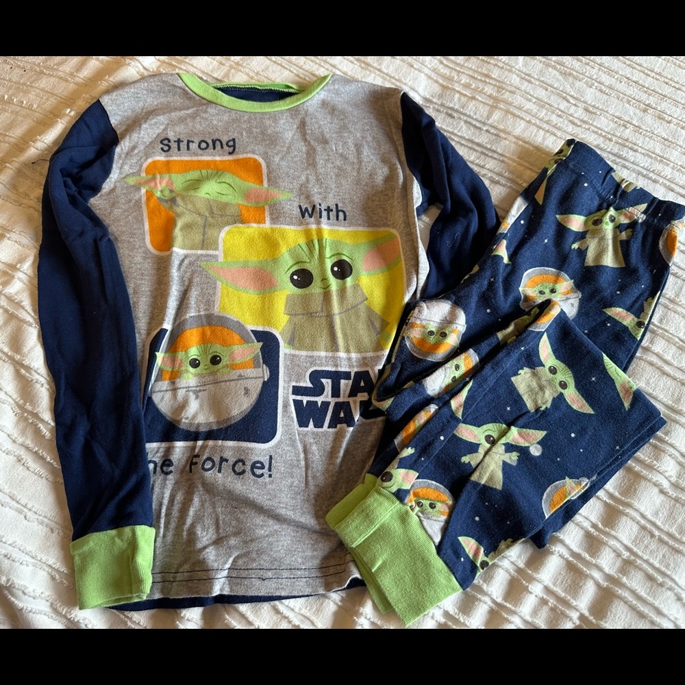 #StarWars #Kids #Pajamas Size 10 Boys & Girls Snug Fit